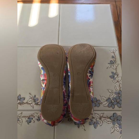 Audrey Brooke Newport Flats - Picture 7 of 8